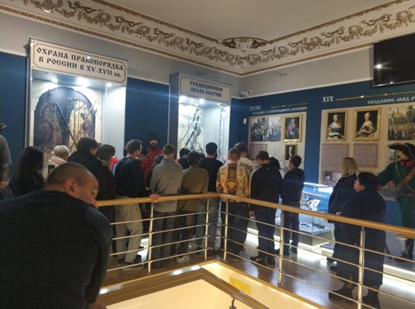 Работники отдела №2 Управления по контролю за оборотом наркотиков Министерства внутренних дел по РСО-Алания, провели познавательную беседу студентам 1 и 2 курса юридического факультета.