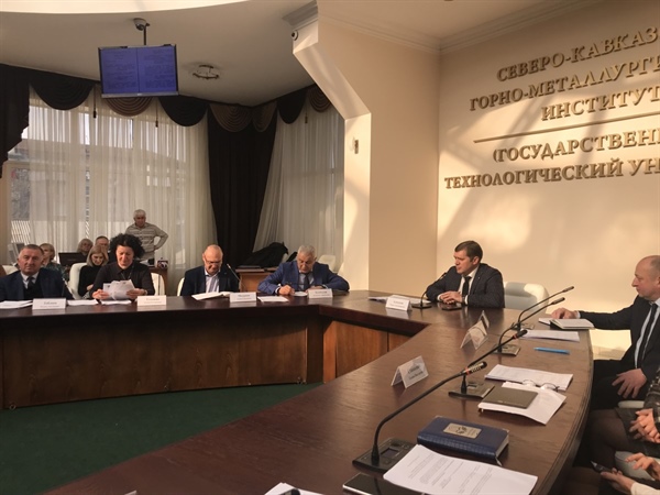 Подведены итоги конкурсов «Лучший преподаватель года» и «Лучшая кафедра года»