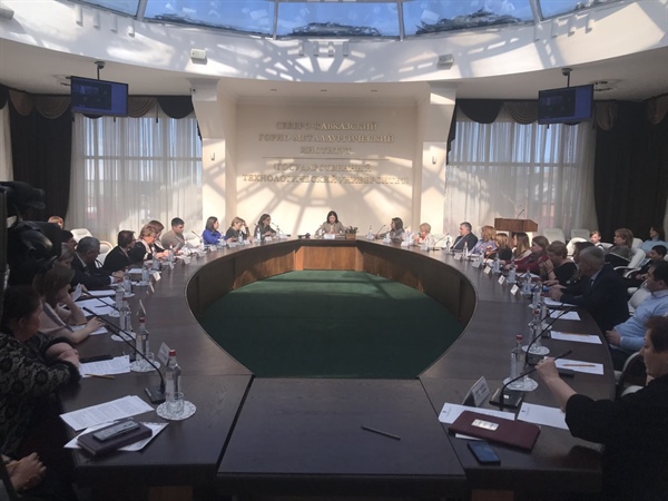 В СКГМИ (ГТУ) прошел круглый стол на тему «Инженерные классы – территория формирования инженерного мышления»