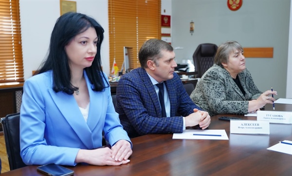 Ректор СКГМИ (ГТУ) Игорь Алексеев встретился с заместителем Председателя правления Российского движения детей и молодежи Ларисой Сулима