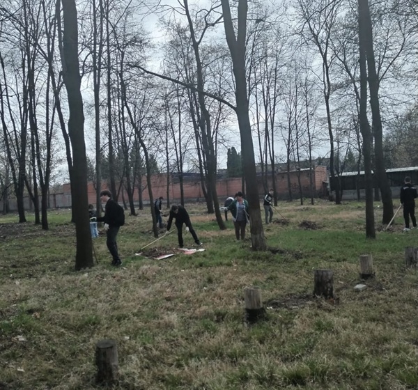 Студенты Многопрофильного профессионального колледжа провели субботник