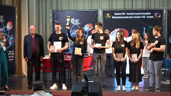 Команда экономического факультета приняла участие в финале чемпионата по «Брейн-рингу»