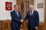 Состоялась рабочая встреча Министра науки и высшего образования Российской Федерации В.Н. Фалькова с исполняющим обязанности ректора СКГМИ Д.А. Камболовым