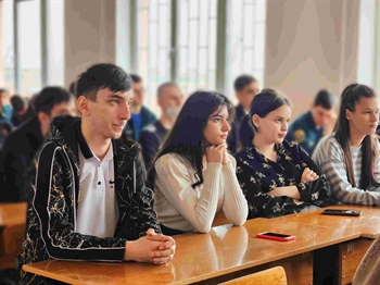 Делегация СКГМИ провела встречу в Эльхотовском многопрофильном колледже