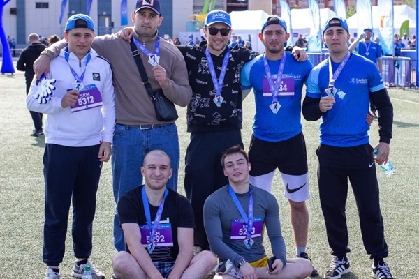 Бойцы студенческого строительного отряда СКГМИ «Норильск-2024» успешно выступили в забеге «Норникеля»