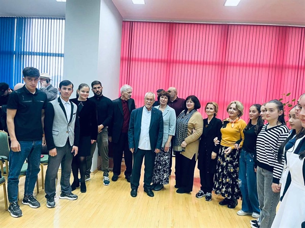 Студенты СКГМИ приняли участие в праздновании Дня Персидской литературы и поэзии