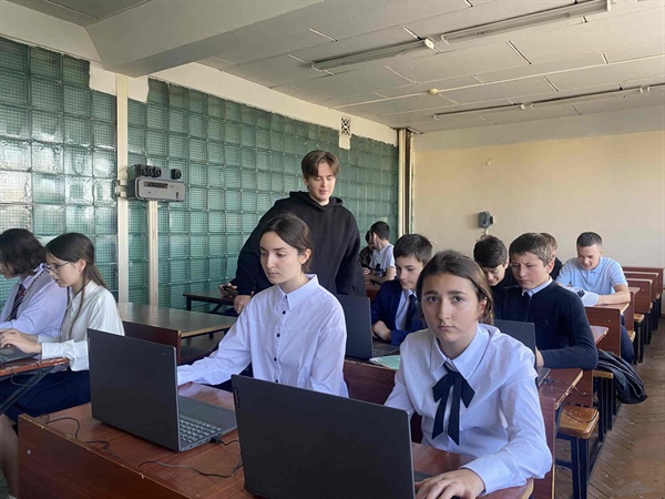 Будущее начинается сегодня: Мобильный Кванториум вдохновляет молодое поколение на освоение технологий