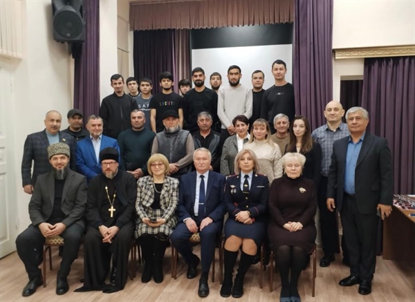 Проректор по МПиВС Орлова Нина и ведущий специалист УМиВС Валиева Тамара приняли участие в работе круглого стола, посвященного теме успешной адаптцации для иностранных граждан в Российской Федерации.