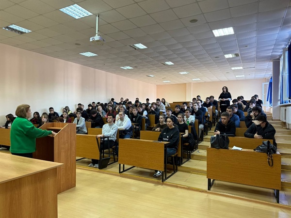 Дискуссии продолжаются: В СКГМИ (ГТУ) обсудили влияние Октябрьской революции на современность