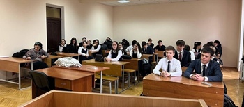 Девятиклассники проверили знания в "Тур Квизе" от СКГМИ