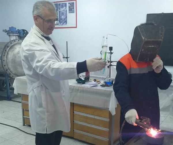 Школьники Владикавказа осваивают металлургию