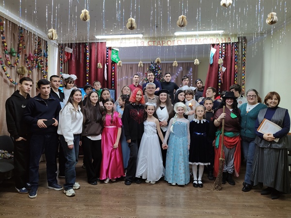 Частичка тепла: подарки, концерт и игрушки с душой