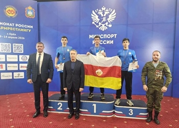 Золотой дубль и бронза: студенты СКГМИ(ГТУ) покорили пьедестал Чемпионата России по армрестлингу