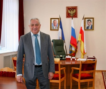 С Днем металлурга!