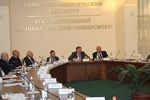 Между наукой и производством