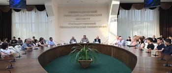 Руководство вуза провело встречу со студентами из Узбекистана